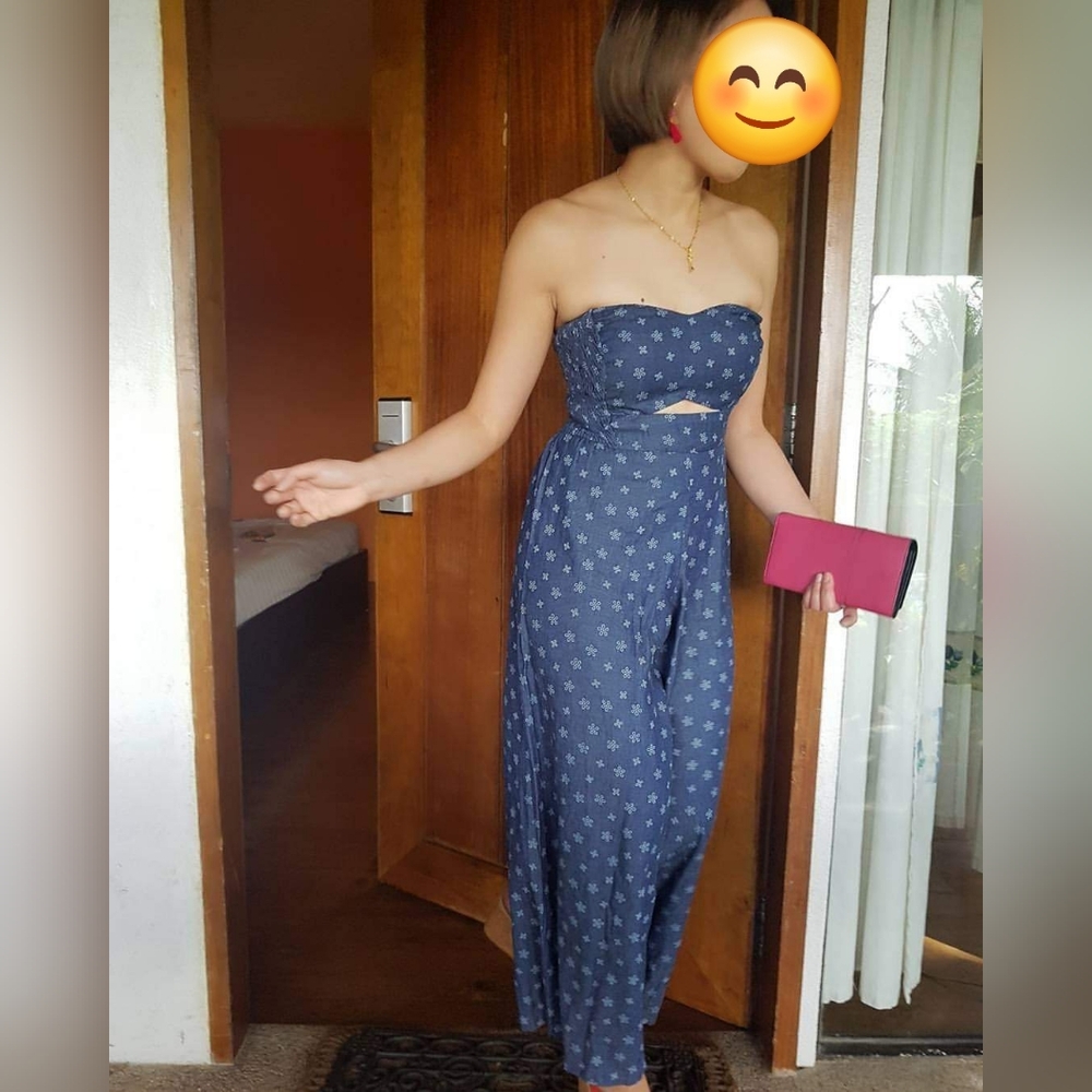 YRYS STRAPLESS JUMPSUIT SMALL